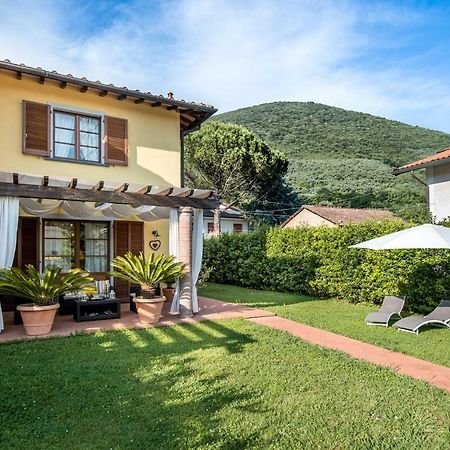 B&B La Rondine Tra Pisa E Lucca San Giuliano Terme Exterior photo