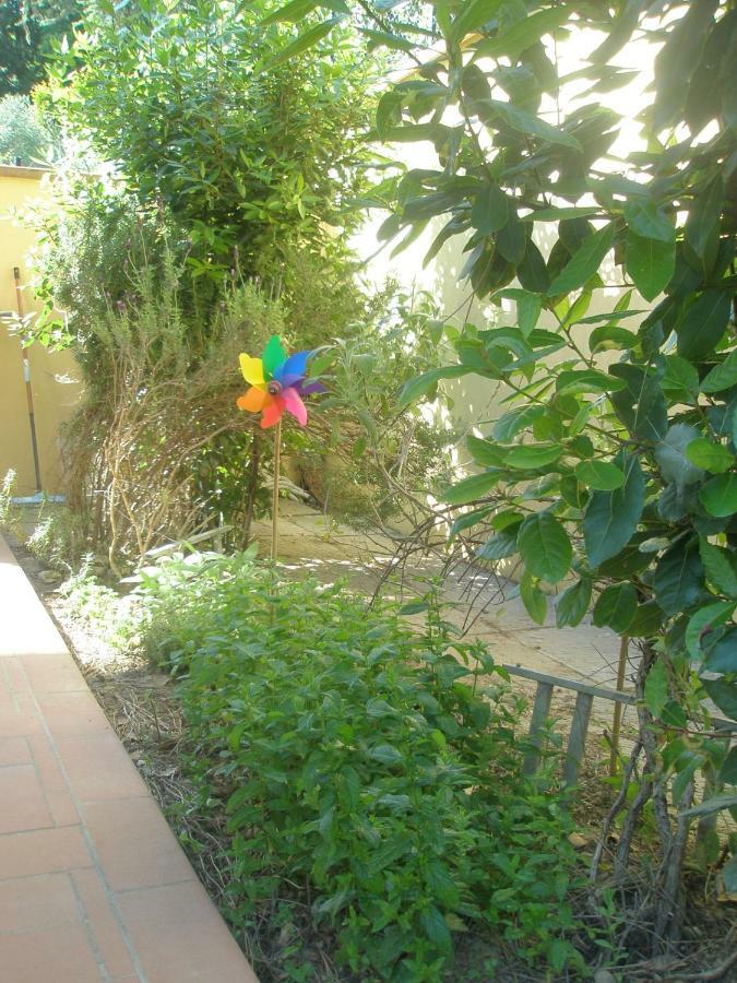 B&B La Rondine Tra Pisa E Lucca San Giuliano Terme Exterior photo