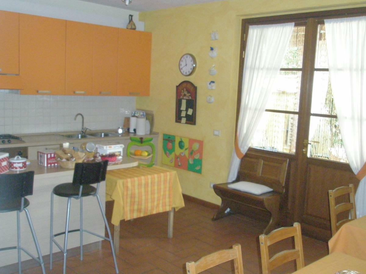 B&B La Rondine Tra Pisa E Lucca San Giuliano Terme Exterior photo