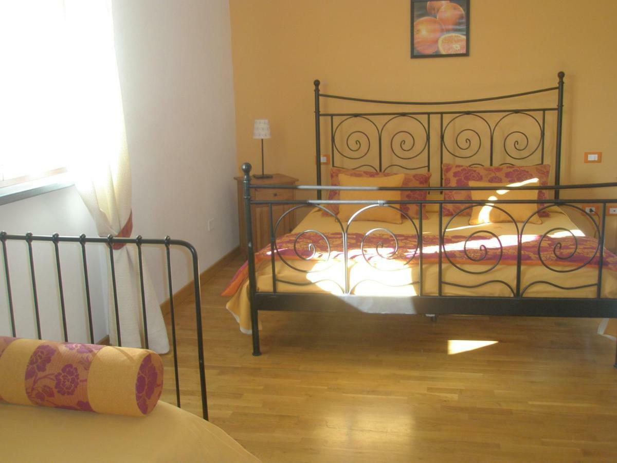 B&B La Rondine Tra Pisa E Lucca San Giuliano Terme Exterior photo